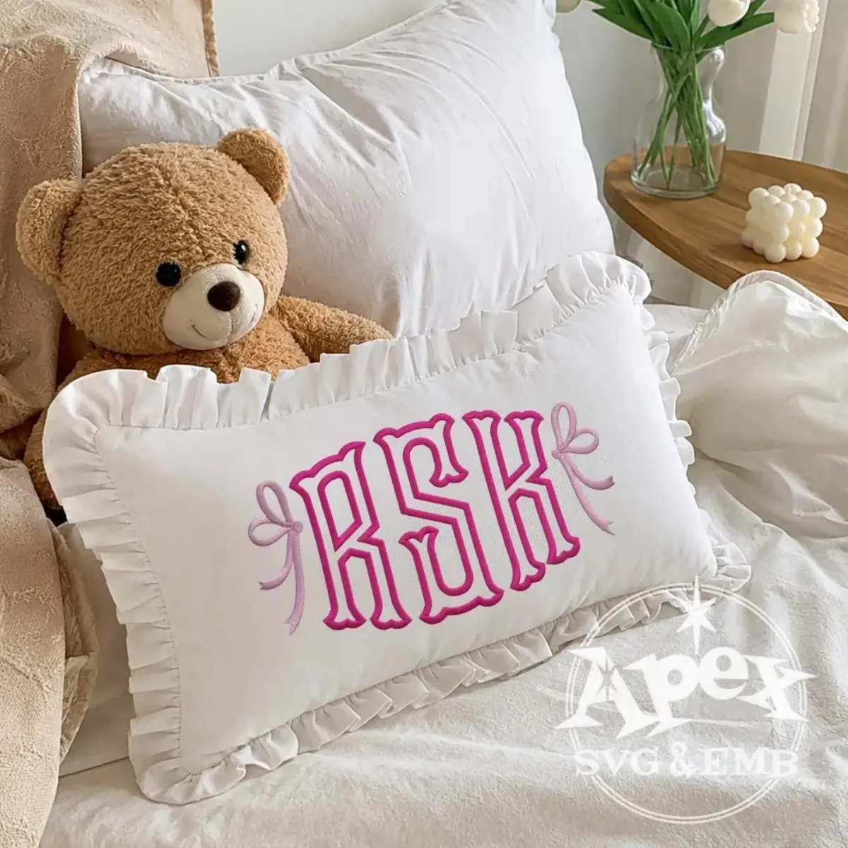 The oval shape gives the whole design a finished look. You do not need to add much around it. Choose the right fabric, choose the right thread, and the monogram already looks intentional.