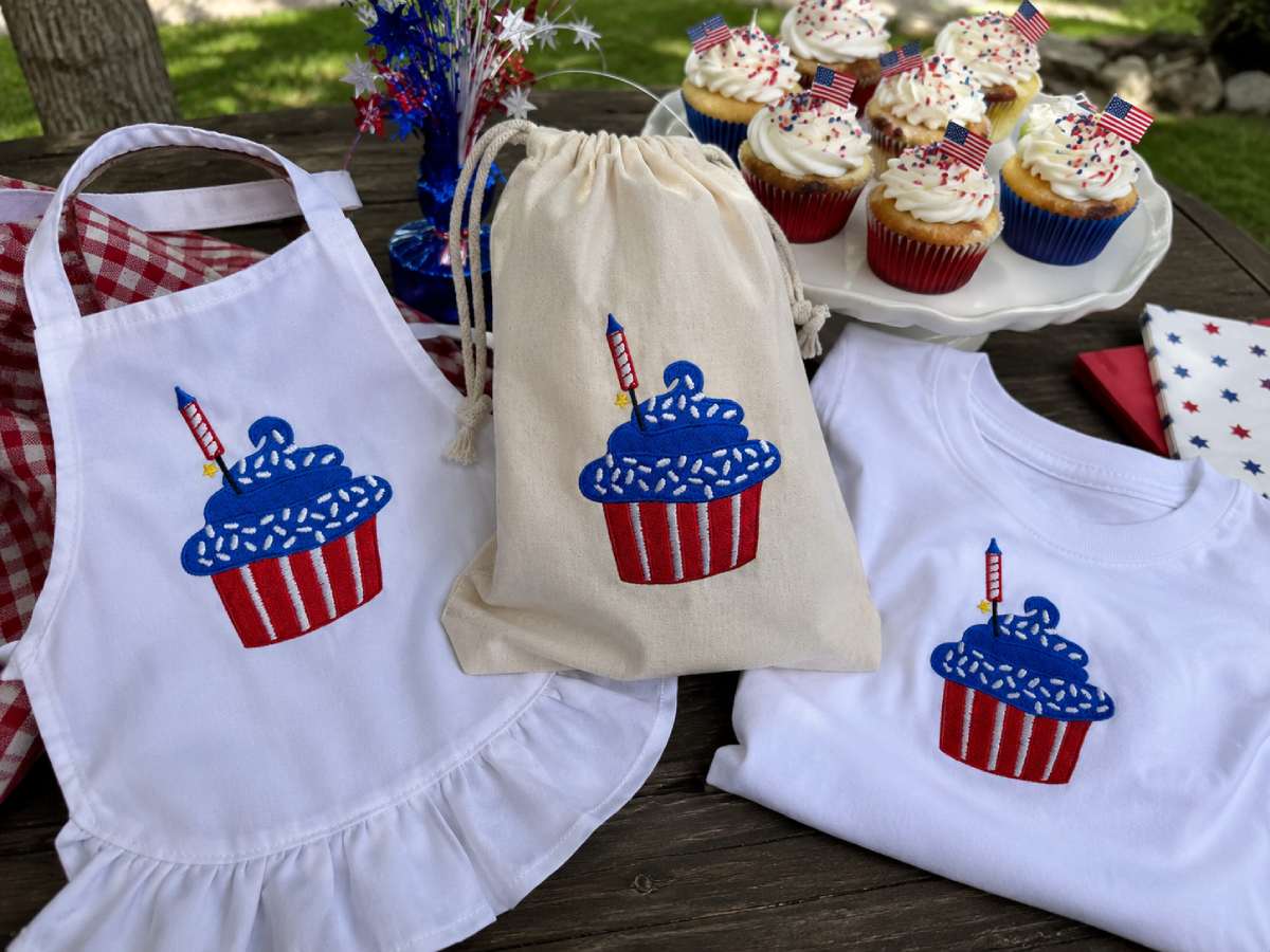 This design makes sense for families who celebrate July 4th with food, desserts, and backyard tables full of snacks.