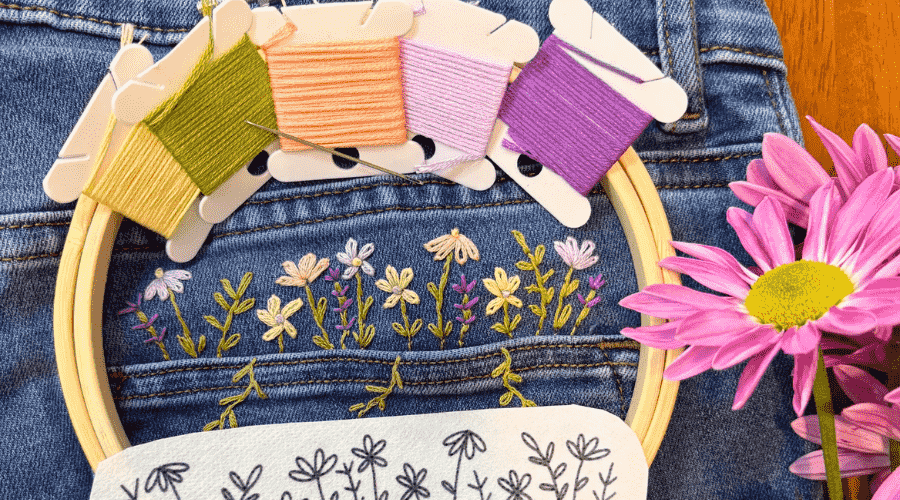 These colors are only suitable for embroidering on jeans pockets.