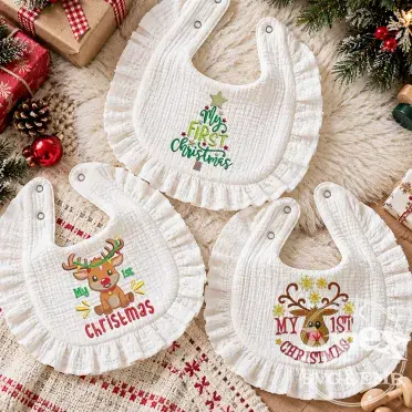 My 1st Christmas_01.jpg